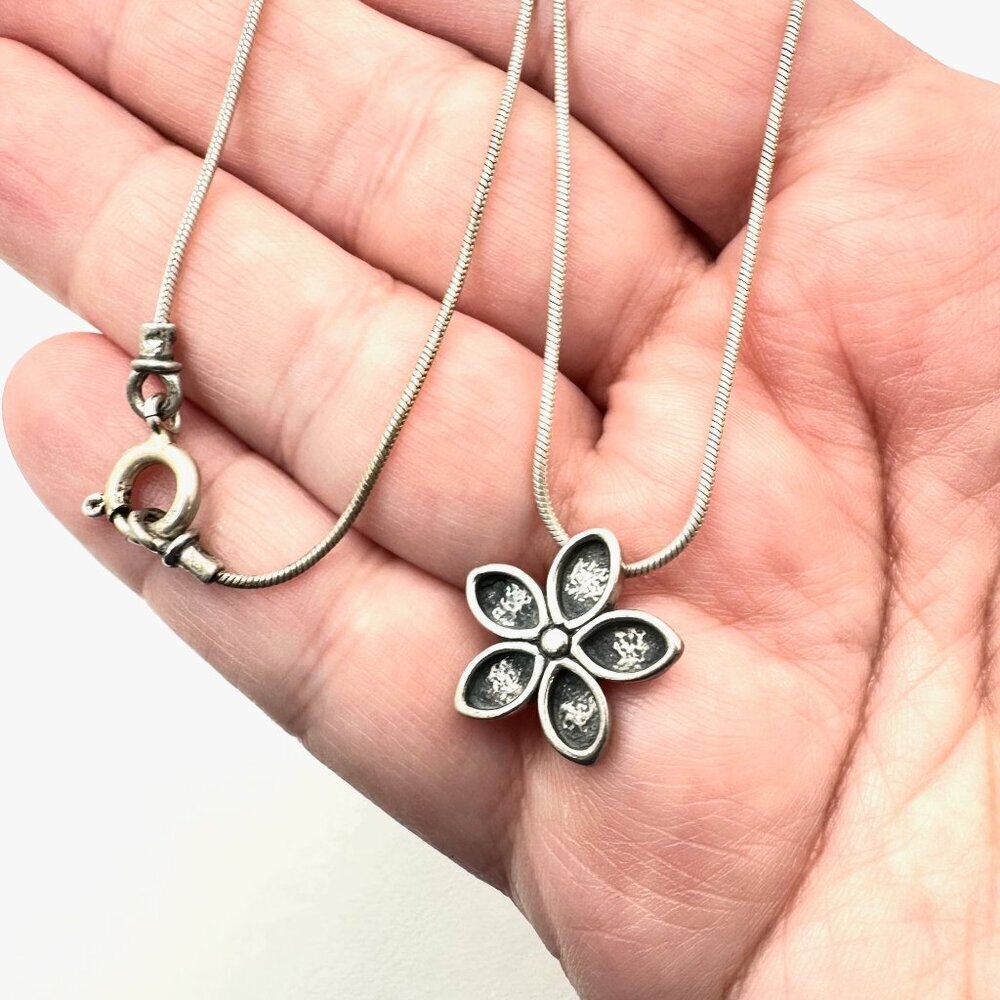 SILPADA 925 Sterling Silver Oxidized Petite Flower Pendant Necklace N1276